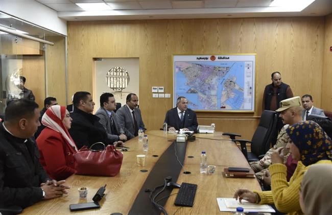 محافظ بورسعيد يترأس غرفة عمليات الشبكة الوطنية للطوارئ لمتابعة سير العملية الانتخابية 