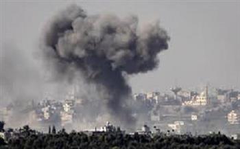 قصف إسرائيلي مكثف يستهدف مناطق شرقي غزة واستشهاد فلسطينية بالقرب من الخط الأصفر