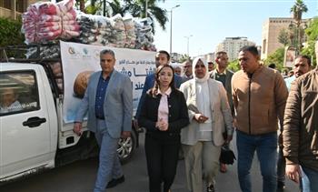 محافظ البحيرة تشهد اصطفاف قافلة مبادرة "صناع الدفا "تمهيداً لتوزيعها على الأولى بالرعاية