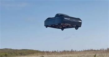 تحلق دون أجنحة.. إنتاج أول سيارة طائرة في العالم