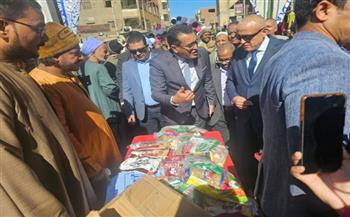 محافظ الأقصر يفتتح سوق اليوم الواحد بإسنا
