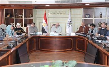 محافظ بني سويف  يُوجه بحزمة من الإجراءات لتسريع وتيرة العمل في ملفات التصالح