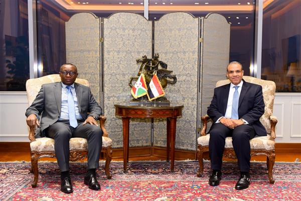 وزير الخارجية يبحث مع نظيره البوروندي سبل تعزيز العلاقات والتنسيق إزاء القضايا الإقليمية 