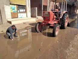 فى إستجابة سريعة.. كسح مياة الأمطار وتطهير بيارات الصرف بقريه أبو درة بشبراخيت 