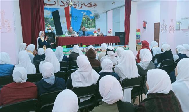 إنشاد وشعر وإلقاء في قافلة ثقافية بمدرسة ديروط الثانوية للبنات