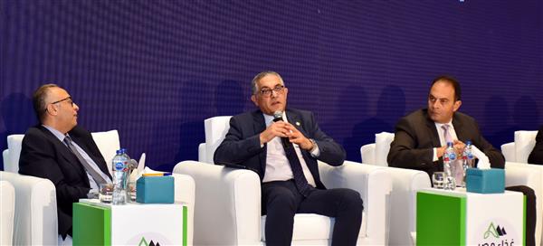 حسام هيبة: تهيئة مناخ استثماري جاذب ركيزة أساسية لتطوير الصناعات 