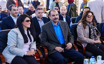 وزيرتا التخطيط والتنمية المحلية ومحافظ سوهاج يتفقدون المنطقة الصناعية غرب جرجا ويزورن مصنع «الكومبريسور»