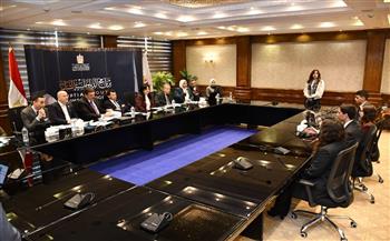 وزير الشباب والرياضة يشهد جانبًا من مقابلات الالتحاق ببرنامج الدبلوماسية الشبابية