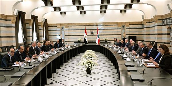 رئيسا وزراء مصر ولبنان يترأسان جلسة مباحثات موسّعة لبحث سُبل تعزيز التعاون في المجالات المختلفة 