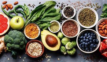 أطعمة تقوي المناعة.. كيف يساعد الغذاء الجسم على مواجهة الإنفلونزا؟