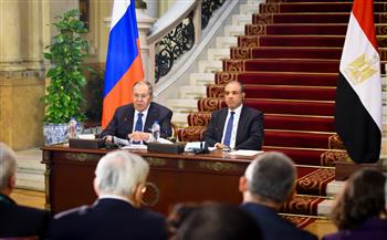 ​وزير الخارجية ونظيره الروسي يؤكدان اعتزازهما بالعلاقات الوثيقة والشراكة الاستراتيجية بين البلدين