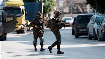 إصابة 3 فلسطينيين برصاص الاحتلال شمال القدس والبيرة وآخر باعتداءات لمستوطنين بالخليل