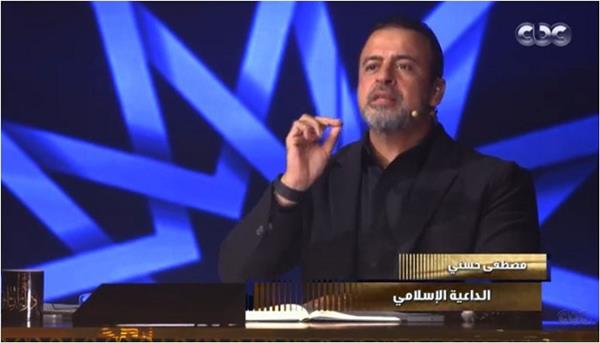 مصطفى حسني: النوم ليلا عبادة.. وعدم القيام به تقصير في حق النفس 