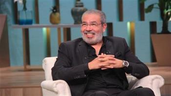 مدحت العدل: استهدفنا الشباب خلال كتابة مسرحية أم كلثوم ونجحنا أن يشاهد العرض الجدة والابنة وحفيدتها