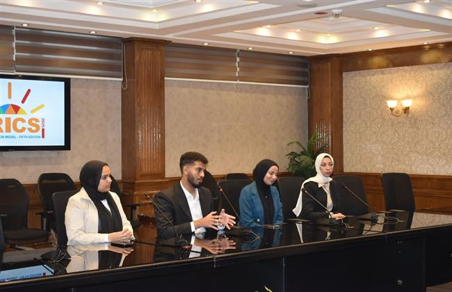 "الشباب والرياضة" تعقد مقابلات نموذج محاكاة البريكس بمركز الابتكار الشبابي