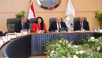 الحكومة تبحث إقامة مصنع ضخم لتدوير المخلفات بالجيزة باستثمارات 2.4 مليار دولار