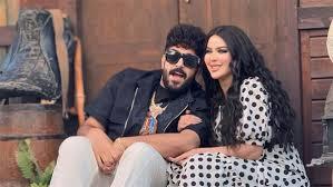 الأزمات تلاحق أرملة إسماعيل الليثي