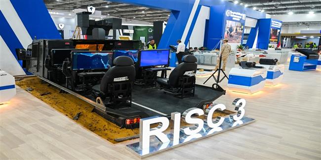 "ردع 300".. أحدث راجمات الصواريخ المصرية تتصدر جناح الإنتاج الحربي في "إيديكس 2025"