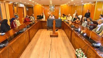 محافظ أسيوط يقدم حزمة دعم شامل وحلول عاجلة للمنازل المتضررة بمنطقة غرب البلد