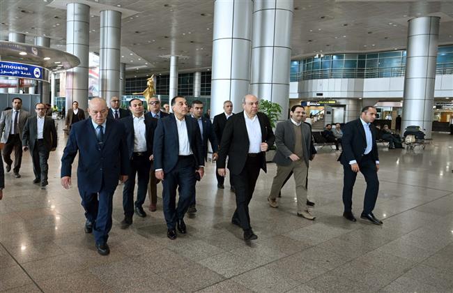 رئيس الوزراء يبدأ جولة تفقدية موسعة بمطار القاهرة الدولي