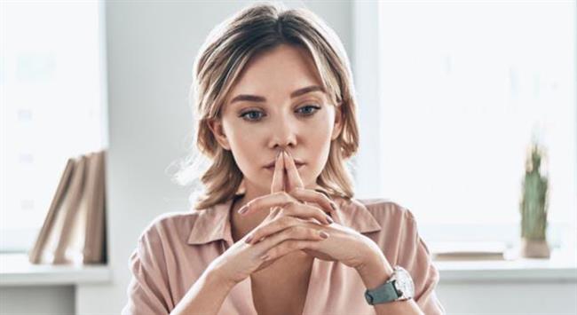 عادات صباحية تكشف عن معاناتك النفسية.. اعرفي التفاصيل