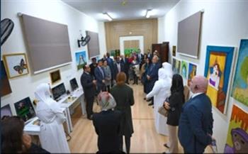 وفد من السفراء والدبلوماسيين الأجانب يزور مركز الإصلاح والتأهيل بالعاشر من رمضان