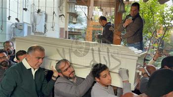 تشييع جثمان سمية الألفي بحضور نجوم الوسط الفني.. صور