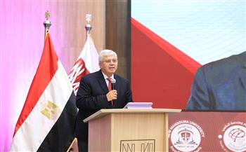 وزير التعليم العالي ومحافظ الدقهلية يشهدان حفل تخريج أول دفعة من خريجي جامعة المنصورة الأهلية