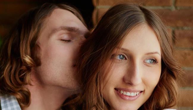 هل يحبك بصدق؟.. إليكِ طرق تكشف مشاعره تجاهك