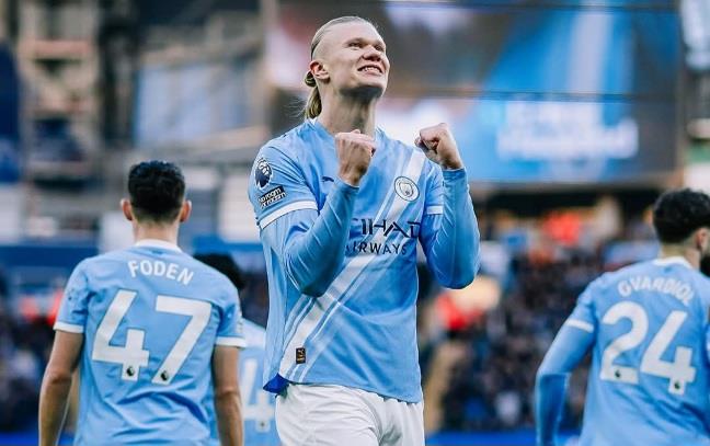 الدوري الإنجليزي.. مانشستر سيتي يقفز للصدارة بثلاثية في وست هام