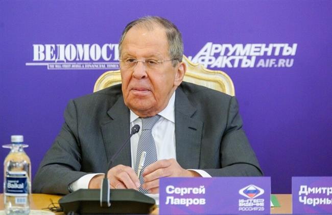 لافروف يلتقي نظيره الجنوب سوداني