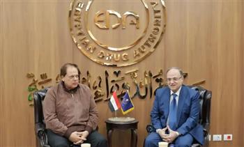 رئيس هيئة الدواء يبحث مع محمد أبوالعينين آفاق الاستثمار في قطاع الدواء