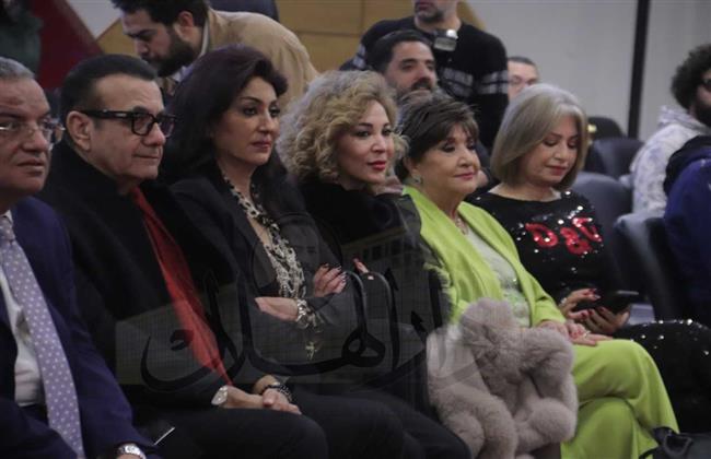 تكريم نجوم الفن والإعلام في النسخة الثانية من جوائز آمال العمدة ومفيد فوزي  