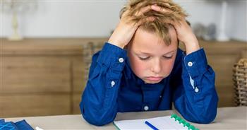 طفلك لا يستجيب عندما تنادين اسمه؟ انتبهي لهذه العلامات