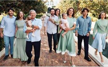 «بطاقات عيد الميلاد»..  تقليد احتفال الملوك