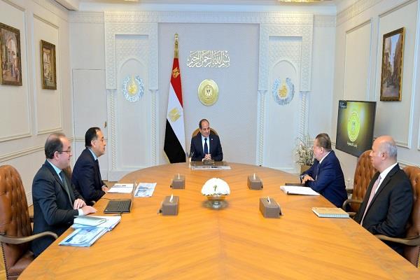 الرئيس السيسي يتابع آليات تعزيز الاستقرار المالي والنقدي