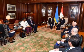 وزير الخارجية يلتقي نظيره الرواندي لبحث سبل تعزيز التعاون الثنائي