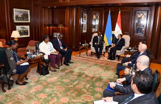 وزير الخارجية يلتقي نظيره الرواندي لبحث سبل تعزيز التعاون الثنائي