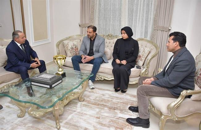 وزير الرياضة ومحافظ بورسعيد يقدمان واجب العزاء لأسرة السباح الراحل يوسف محمد ببور فؤاد