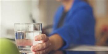 شرب كوب ماء قبل الخروج .. ونصائح أخرى للوقاية من أمراض الشتاء