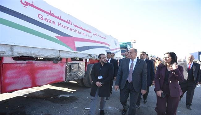 مصر تطلق القافلة الإغاثية رقم 15 إلى قطاع غزة دعمًا للأشقاء الفلسطينيين