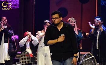 عرض «مرآة وجرس إنذار» يحصد جوائز الدورة السادسة من مهرجان المسرح العربي