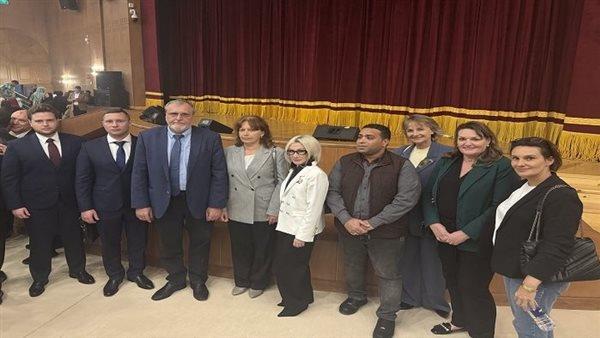 القنصل العام الروسي يهنيء وزارة الثقافة بمناسبة افتتاح قصر ثقافة الغردقة