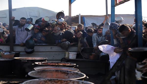 قطاع غزة يعيش على وقع الأزمات.. وجيش الاحتلال يقوم بعمليات هدم في المناطق الواقعة تحت سيطرته 