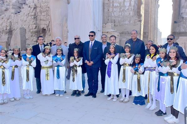 الأقصر تشهد تعامد الشمس على قدس أقداس الكرنك.. وتعرض أكبر لوحة مرسومة بالعالم 