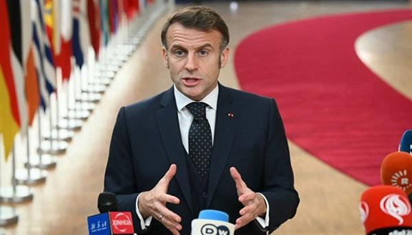 ماكرون: قررنا بناء حاملة طائرات جديدة 