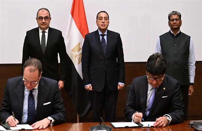 رئيس الوزراء يشهد توقيع عقد تشغيل فندق الكونتيننتال التاريخي وسط القاهرة بعلامة "تاج" العالمية