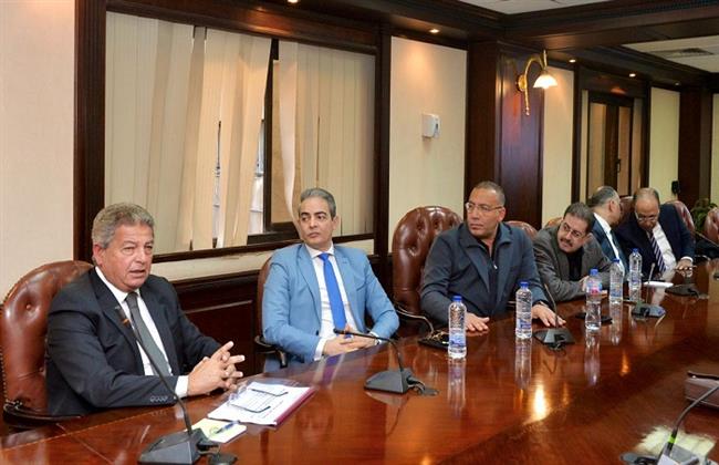 رئيس الأعلى للإعلام يشارك في مناقشة التوصيات النهائية للجنة التحول الرقمي والذكاء الاصطناعي