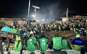 كأس أمم أفريقيا.. جماهير جزر القمر تعيش على وقع انطلاق البطولة في موروني| صور