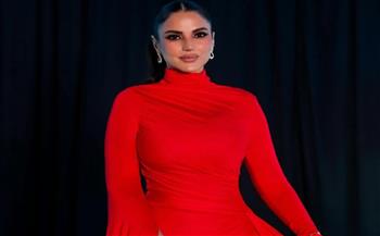 درة تخطف الأنظار باللون الأحمر  في وداع العام الماضي 